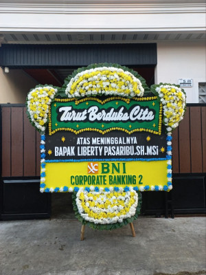 Papan Bunga Duka di Sabbang Paru