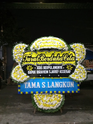 Papan Bunga Duka di Sabbang Paru
